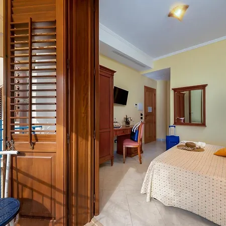 Hotell Sicilya